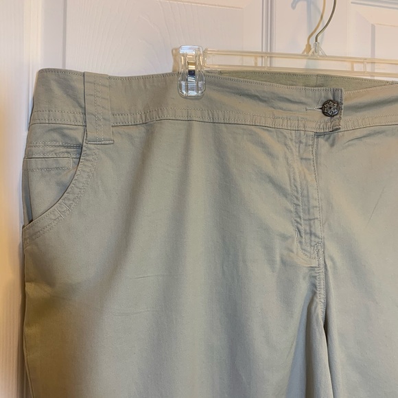 Avenue Sighature Chino NWOT Pants Size 28 Tall - Picture 3 of 7